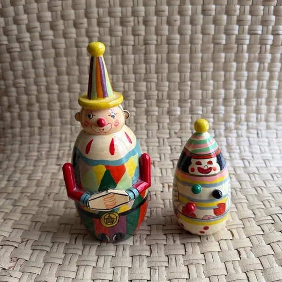 Colorful Clown Nesting Set father mother, and child Italy - Picture 6 of 12